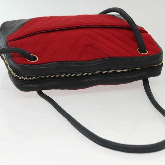 CHANEL V Stitch Shoulder Bag Cotton Red Gold CC Auth 140715 - Picture 5 of 16